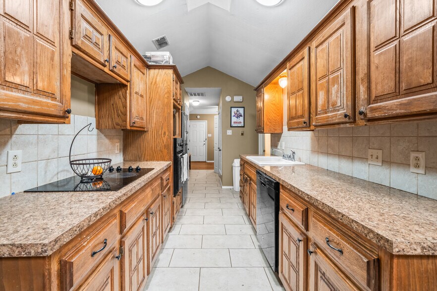 More Photos Of , Lubbock Multifamily For Sale