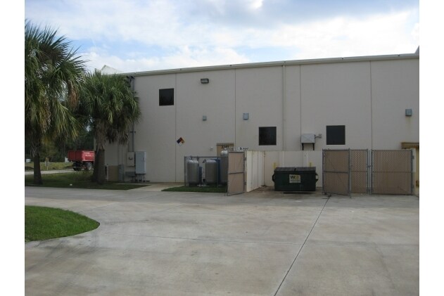More Photos Of 2340 SW Poma Dr, Palm City Light Manufacturing For Lease
