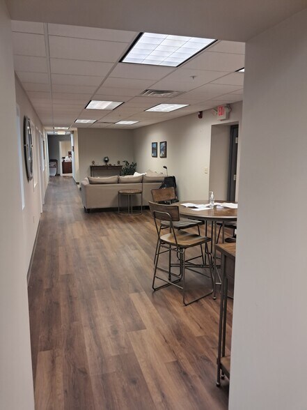 More Photos Of 909 Green St, Harrisburg Office For Lease