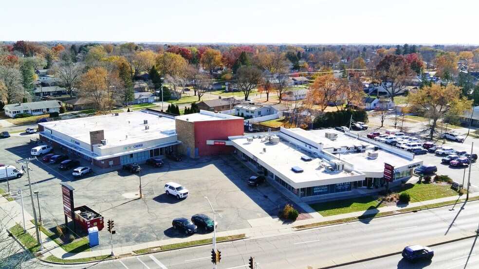More Photos Of 1260-1266 Milton Ave, Janesville Storefront Retail Office For Lease