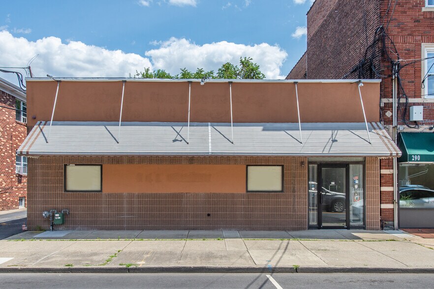 More Photos Of 288 Stuyvesant Ave, Lyndhurst General Retail For Lease