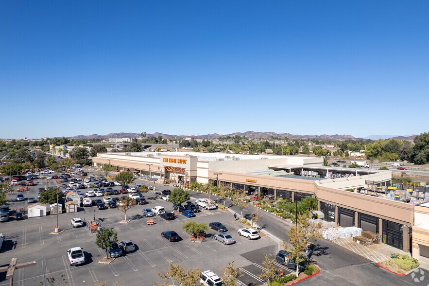 More Photos Of 25250-25340 Madison Ave, Murrieta Unknown For Lease