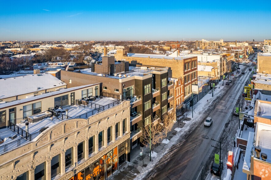 More Photos Of 3030 N Lincoln Ave, Chicago Apartments For Lease