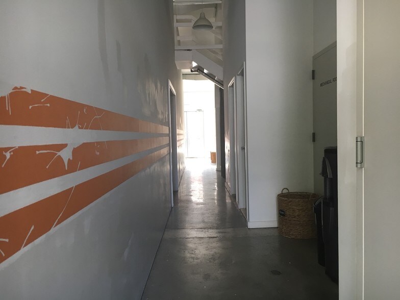 More Photos Of 74 N 8th St, Brooklyn Storefront Retail Office For Lease