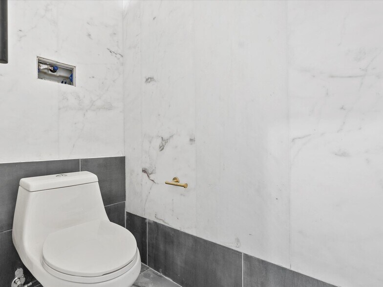 More Photos Of 1231 14th St, Miami Beach Storefront Retail Office For Lease