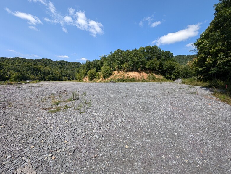 More Photos Of 405 Checks Rd, Summersville Land For Sale