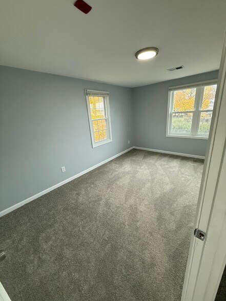 More Photos Of 10-26 Saratoga Ave, Pawtucket Apartments For Sale