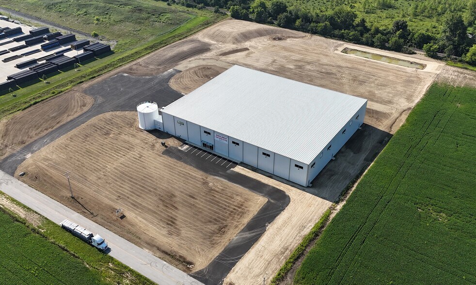 More Photos Of 8360 Albers Rd, Celina Distribution For Lease