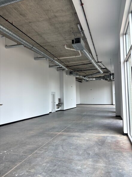 More Photos Of 1401 NE John Deshields Blvd, Bentonville Apartments For Lease