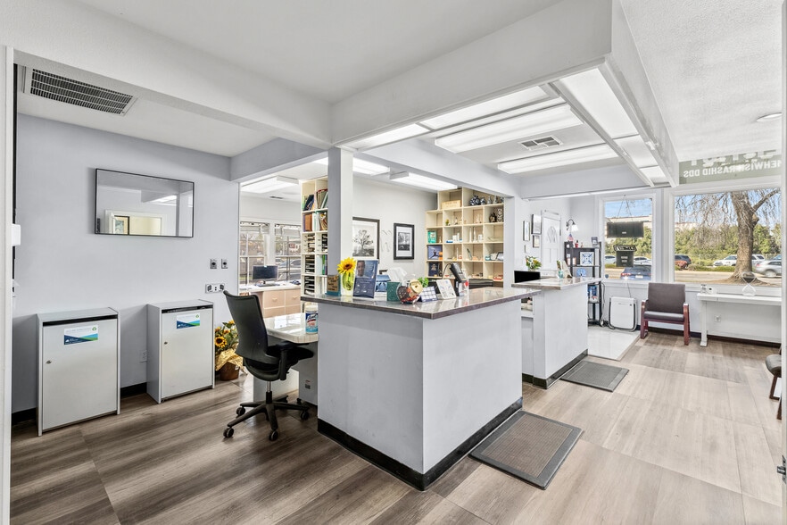 More Photos Of 235 W Noble Ave, Visalia Medical For Sale