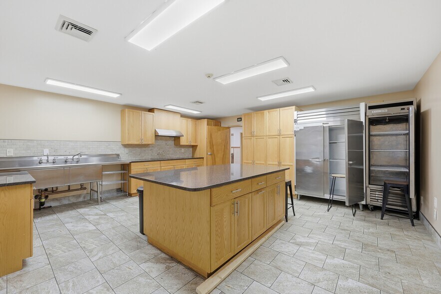 More Photos Of 261 College Hwy, Southwick Specialty For Sale