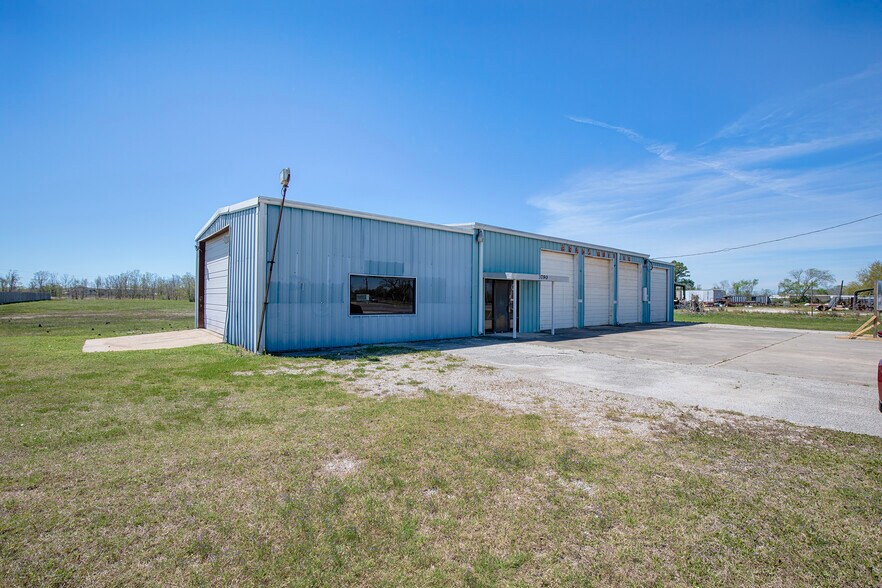 More Photos Of 3790 E Highway 6, Alvin Distribution For Sale