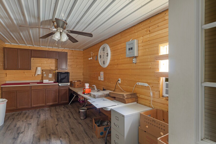 More Photos Of 4437 S Dixie Hwy, Glendale Supermarket For Lease