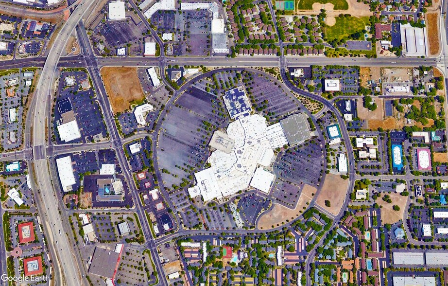 More Photos Of 5000 Meadowood Mall Cir, Reno Unknown For Lease