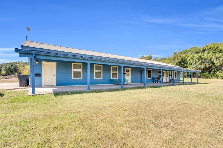 More Photos Of 3841 Ledgestone Ln, Midlothian Apartments For Sale