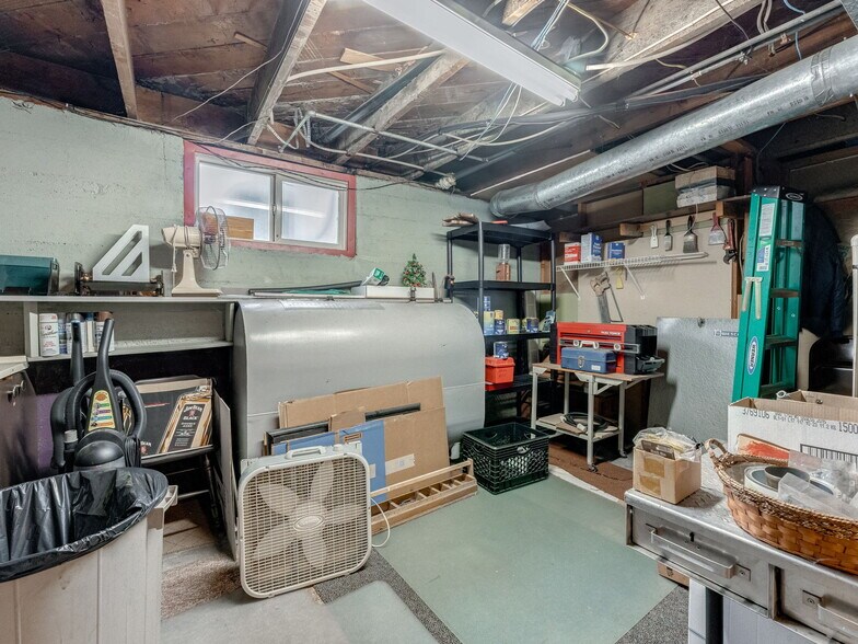 More Photos Of 737 NW Adams St, Mcminnville Office For Sale