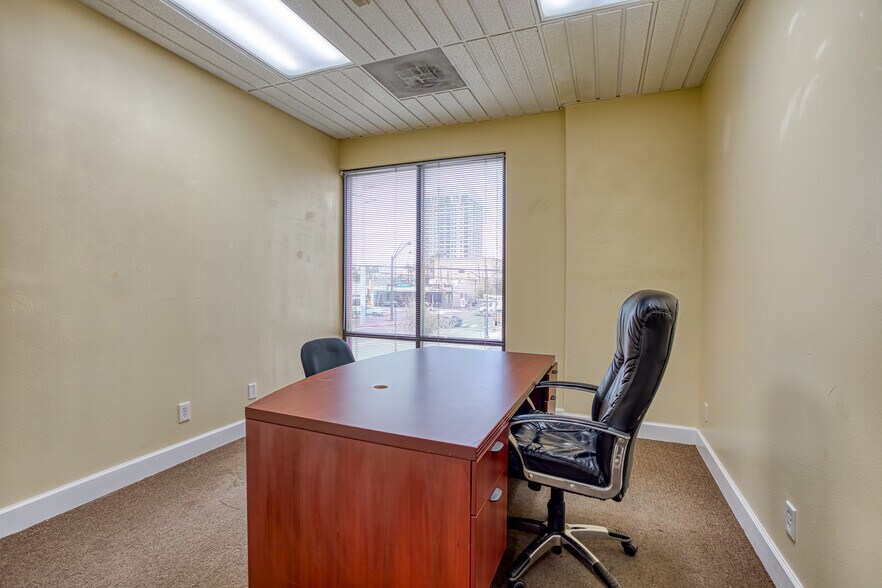 More Photos Of 732 S 6th St, Las Vegas Loft Creative Space For Lease