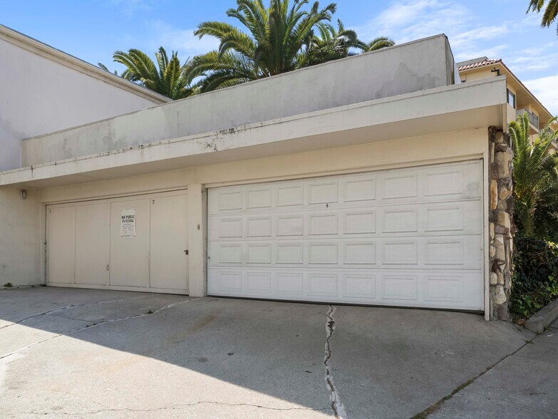 More Photos Of 3605 Stephen M White Dr, San Pedro Multifamily For Sale