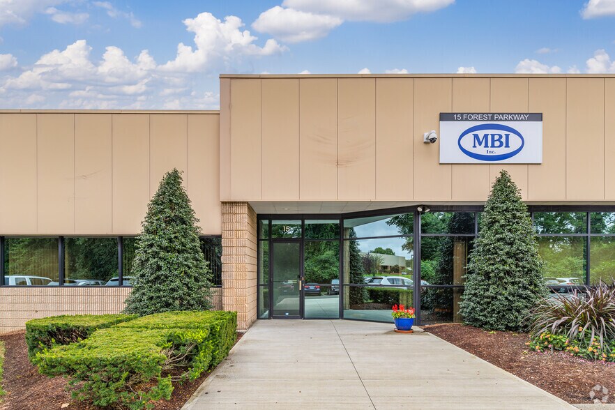 More Photos Of 15 Forest Pky, Shelton Light Manufacturing For Lease