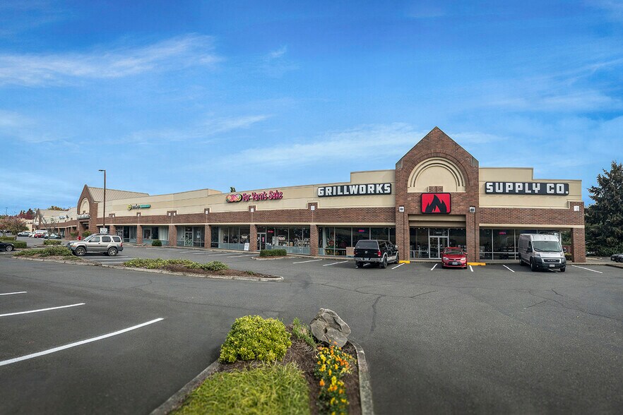 More Photos Of 3700-3850 SW Hall St, Beaverton General Retail For Lease