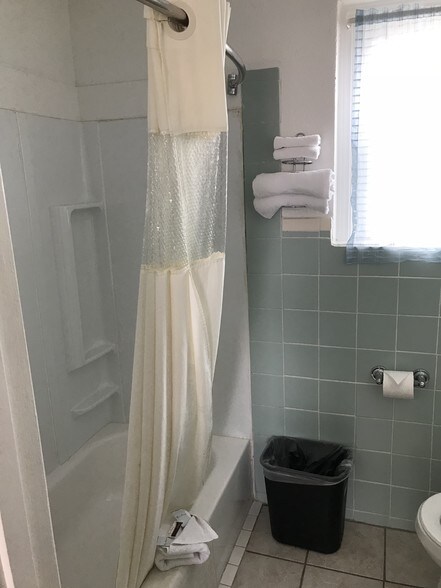 More Photos Of 406 E Route 66 Blvd, Tucumcari Hotel For Sale