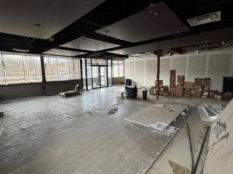 More Photos Of 8764 Mentor Ave, Mentor Restaurant For Lease