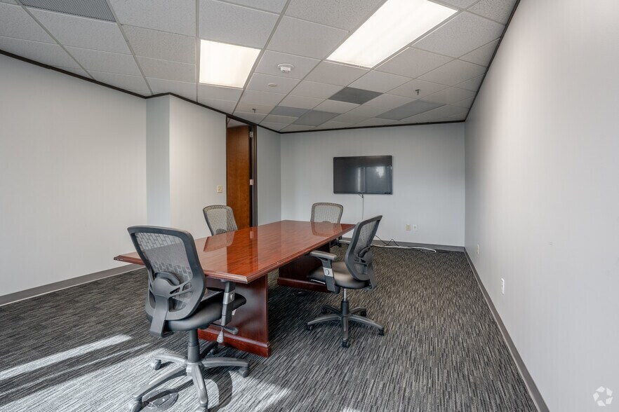 More Photos Of 3100 Smoketree Ct, Raleigh Office For Lease