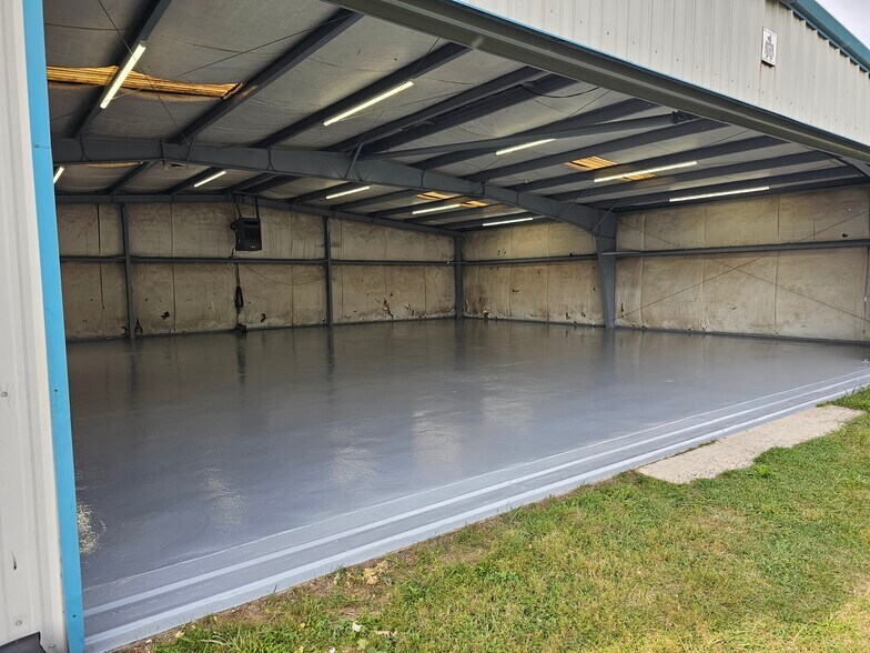 More Photos Of 351 Lower Cherry Valley Rd, Saylorsburg Airplane Hangar For Lease