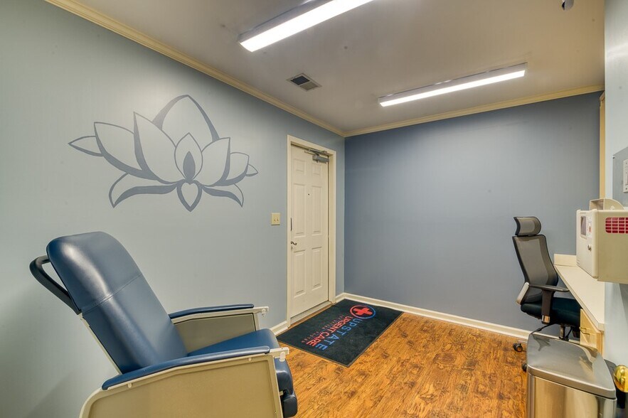 More Photos Of 807 S Pendleton St, Easley Medical For Sale