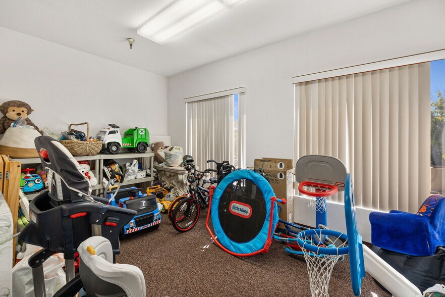 More Photos Of 73101 Highway 111, Palm Desert General Retail For Sale