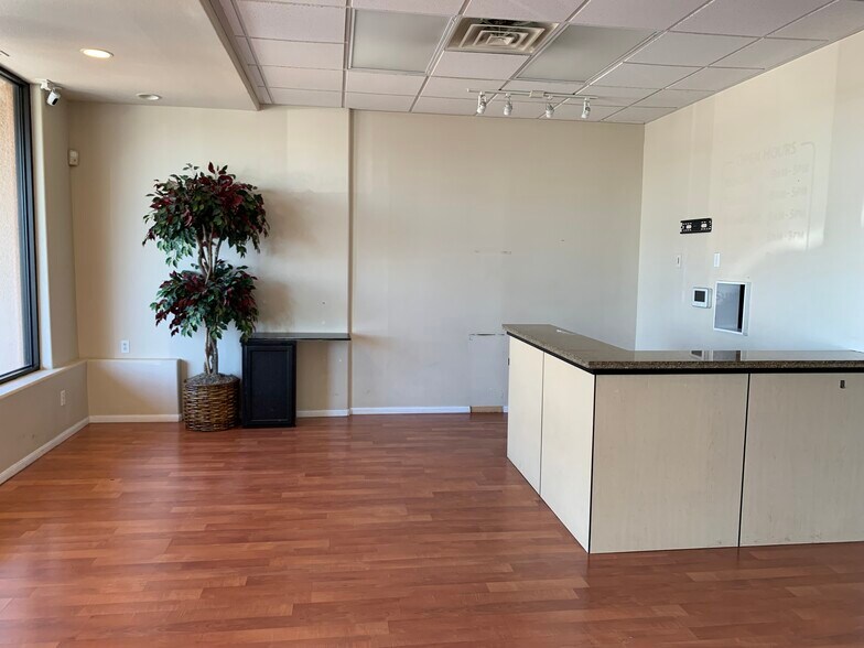 More Photos Of 1371 W Warm Springs Rd, Henderson Unknown For Lease