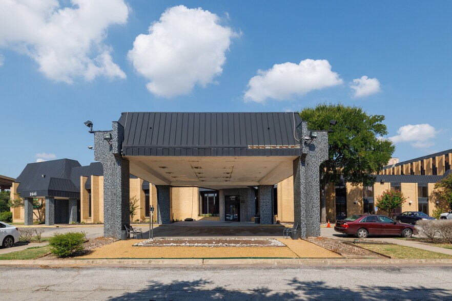 More Photos Of 2645 Lyndon B Johnson Fwy, Dallas Hotel For Sale