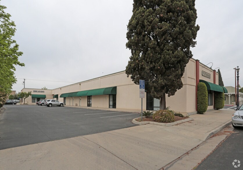 More Photos Of 400-420 Bullard Ave, Clovis Office For Lease
