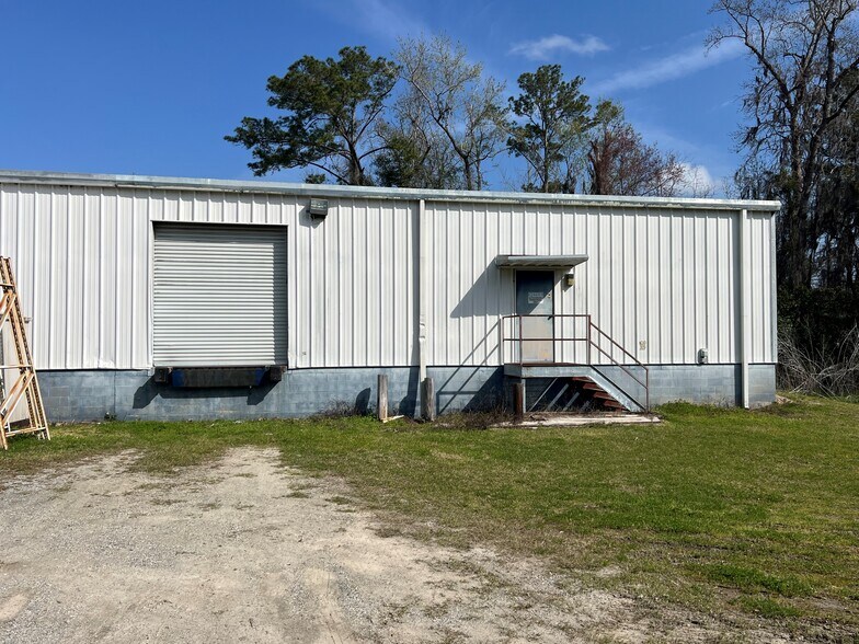 More Photos Of 309 Baybrook St, Thomasville Warehouse For Sale