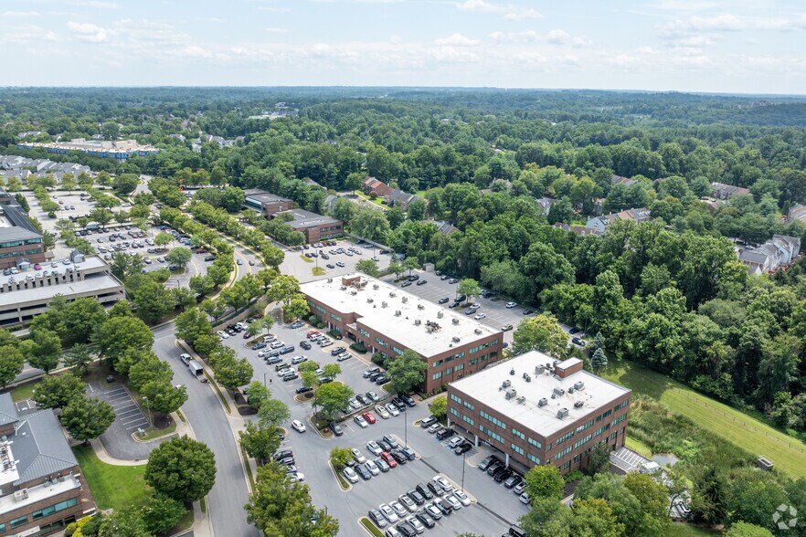 More Photos Of 10 Crossroads Dr, Owings Mills Medical For Lease
