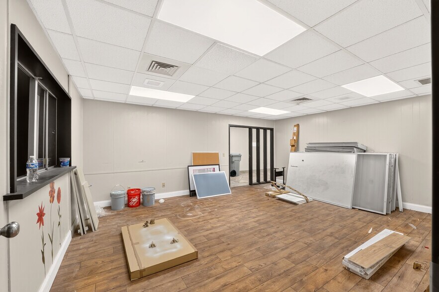 More Photos Of 6717 NW 11th Pl, Gainesville Medical For Lease