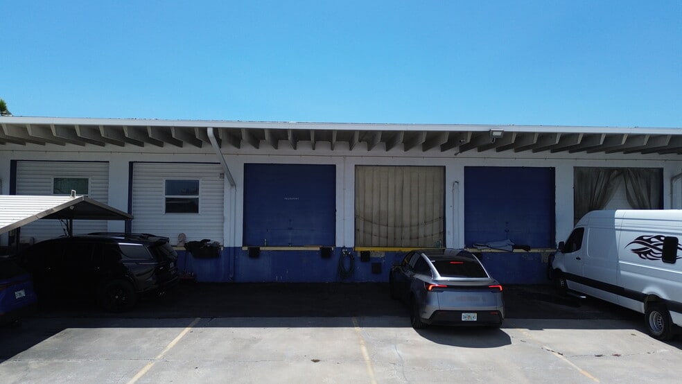 More Photos Of 1401 Whitfield Ave, Sarasota Warehouse For Lease
