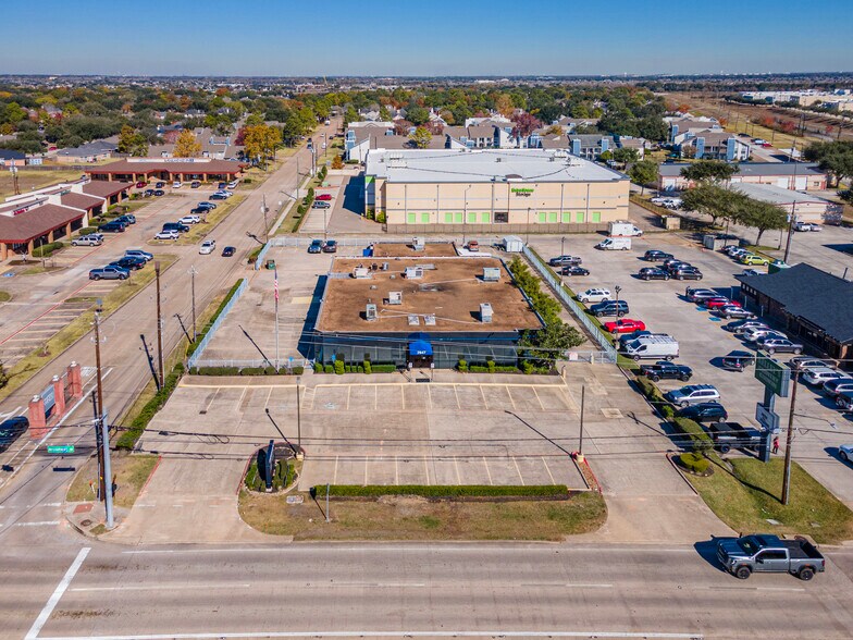 More Photos Of 2947 E Broadway St, Pearland Office For Sale