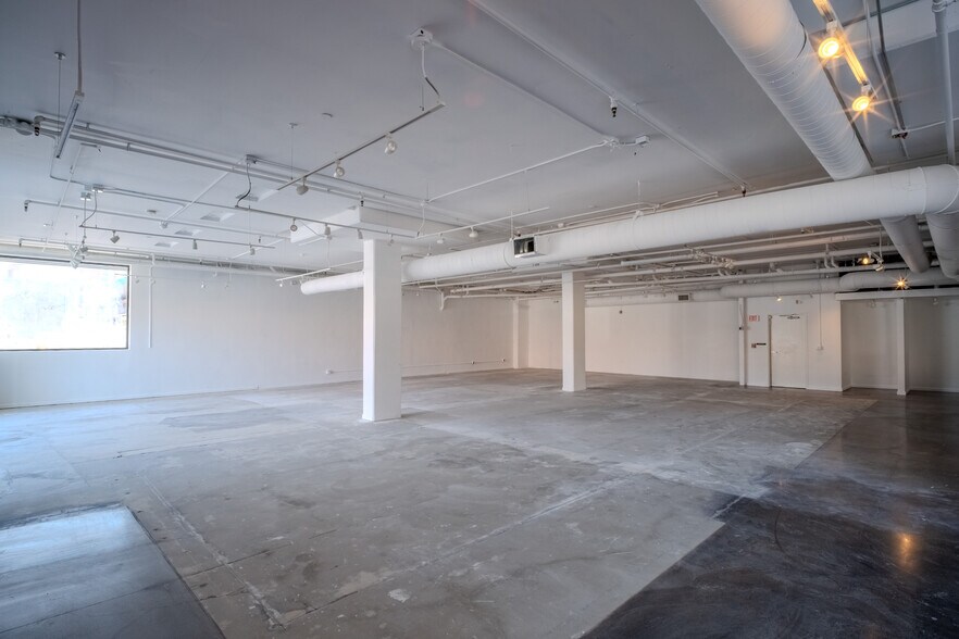 More Photos Of 1030 N Alvarado St, Los Angeles Apartments For Lease