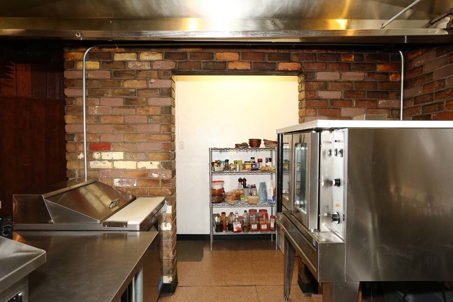 More Photos Of 7783 W Ralls Dr, Strawberry Restaurant For Sale