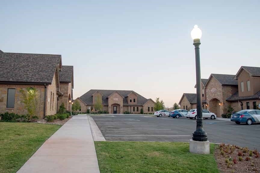 More Photos Of 749 E Gateway St, Abilene Office For Lease