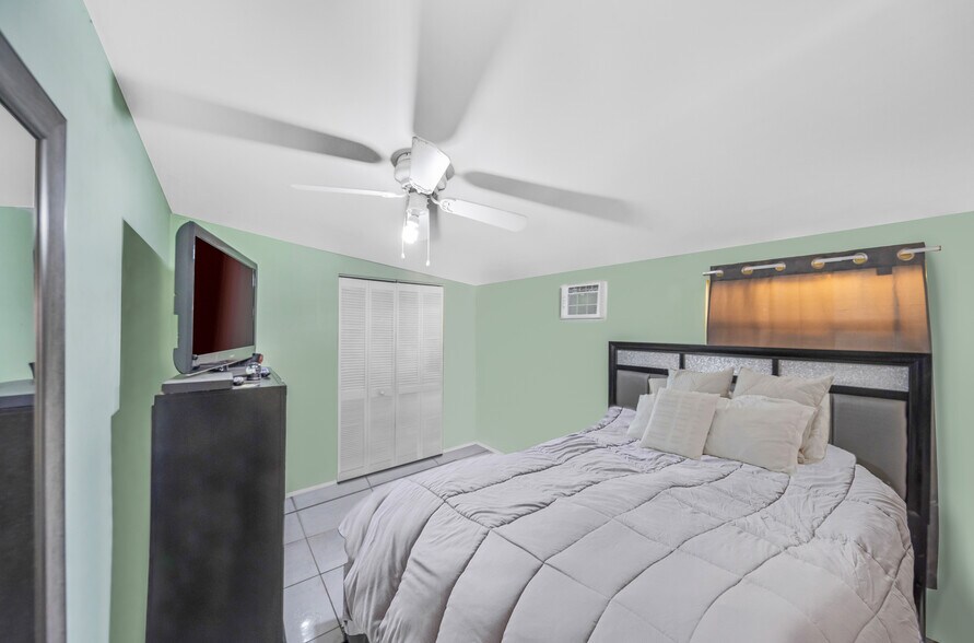 More Photos Of 1925 NW 79th St, Miami Apartments For Sale