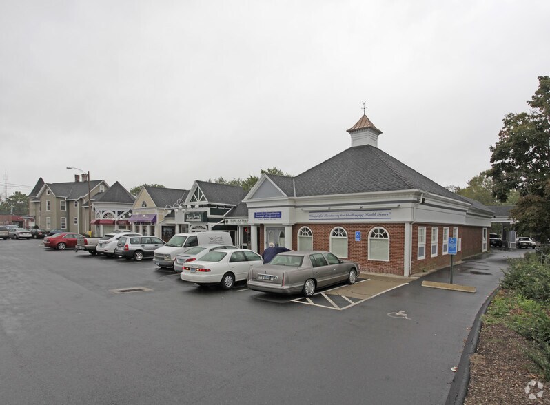 More Photos Of 2 Broadway, North Haven Storefront Retail Office For Lease