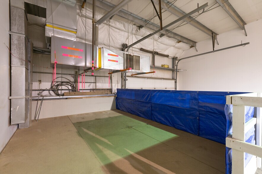 More Photos Of 191 MacKay Cres, Wood Buffalo Warehouse For Lease