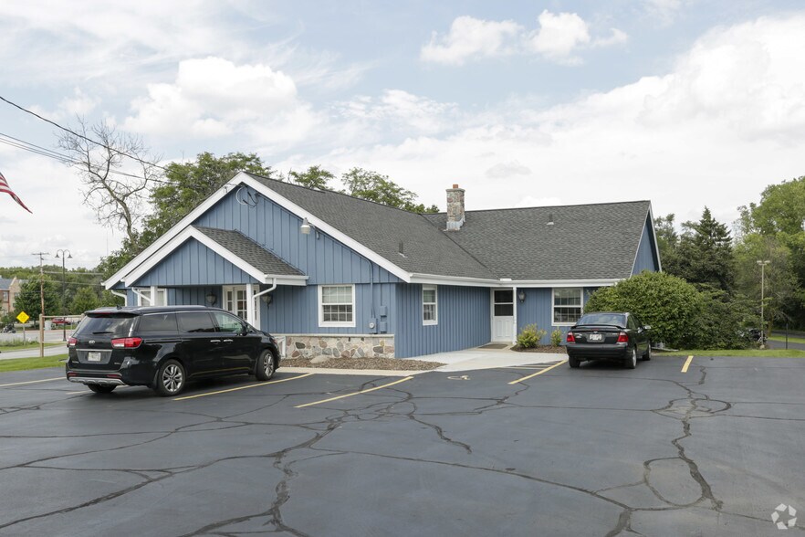 More Photos Of 450 N Wales Rd, Wales Office For Lease