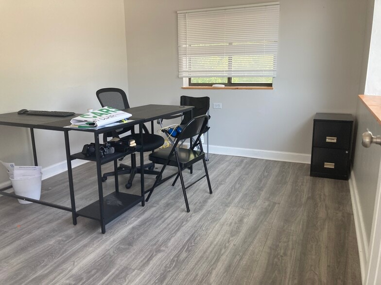 More Photos Of 520 Kitchell Ave, Saint Clair Auto Dealership For Sale