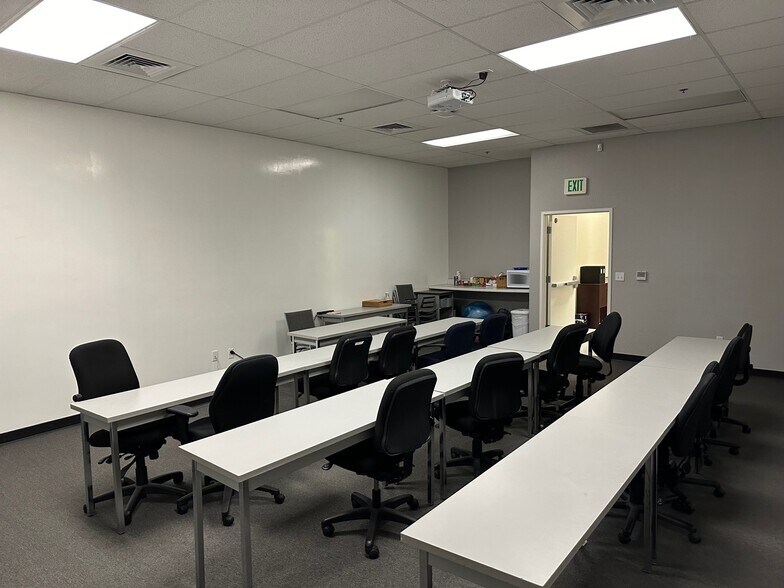 More Photos Of 105 Elmira Rd, Vacaville Freestanding For Lease