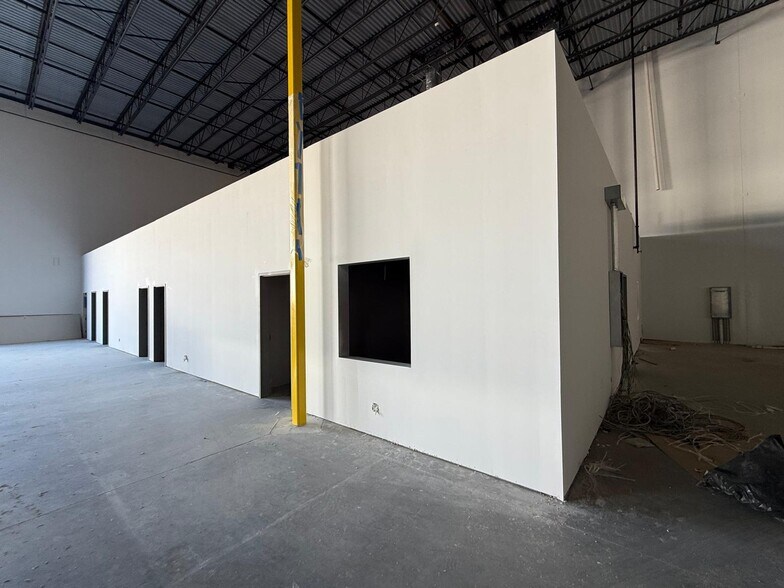 More Photos Of 115 Parkway Dr, Rincon Unknown For Lease