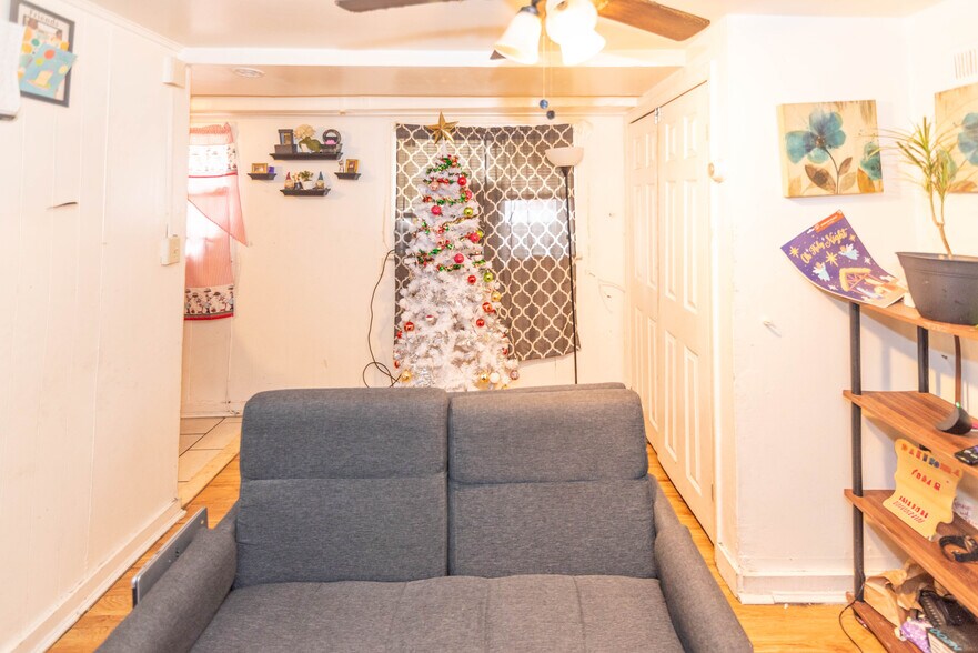 More Photos Of 4008 Primrose Ave, Baltimore Apartments For Sale