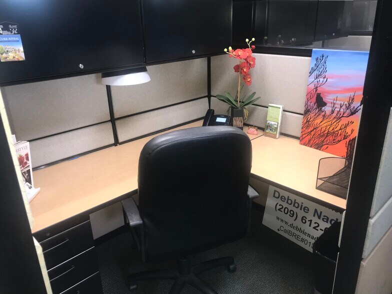More Photos Of 1486 W 11th St, Tracy Coworking Space